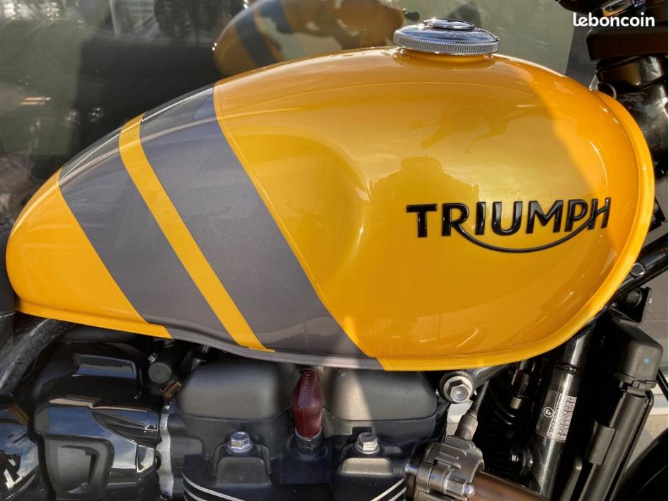 TRIUMPH SCRAMBLER 900